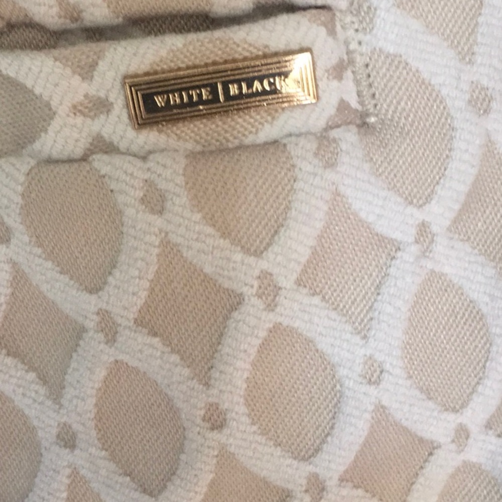 WHBM Patterned Shorts Size 4 - Picture 2 of 6